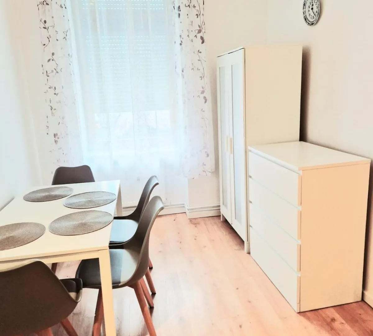 Family Studio Apartment For 4 Берлин