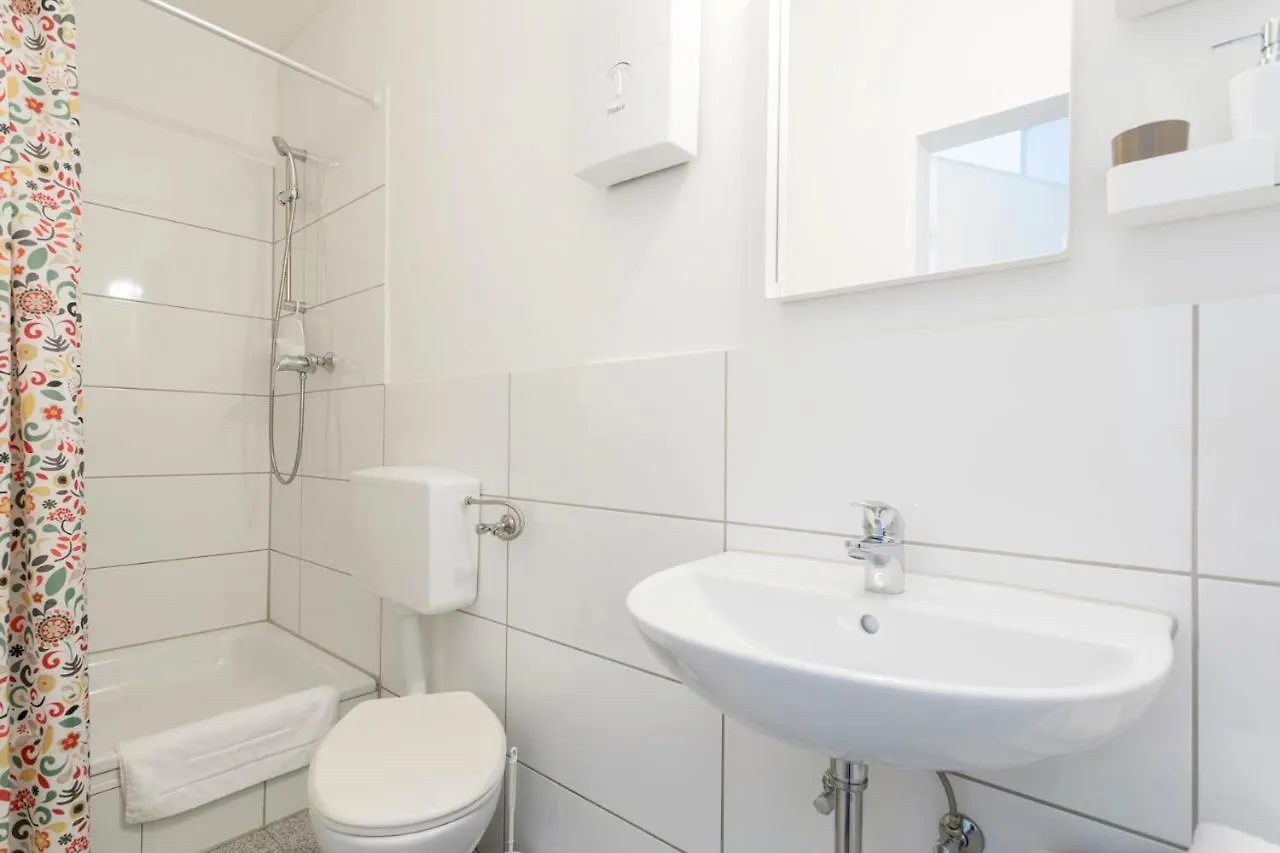 Family Studio Apartment For 4 Берлин Германия