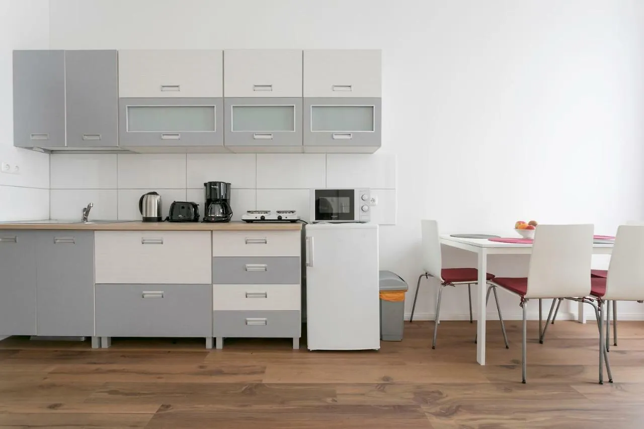 Family Studio Apartment For 4 Берлин Германия